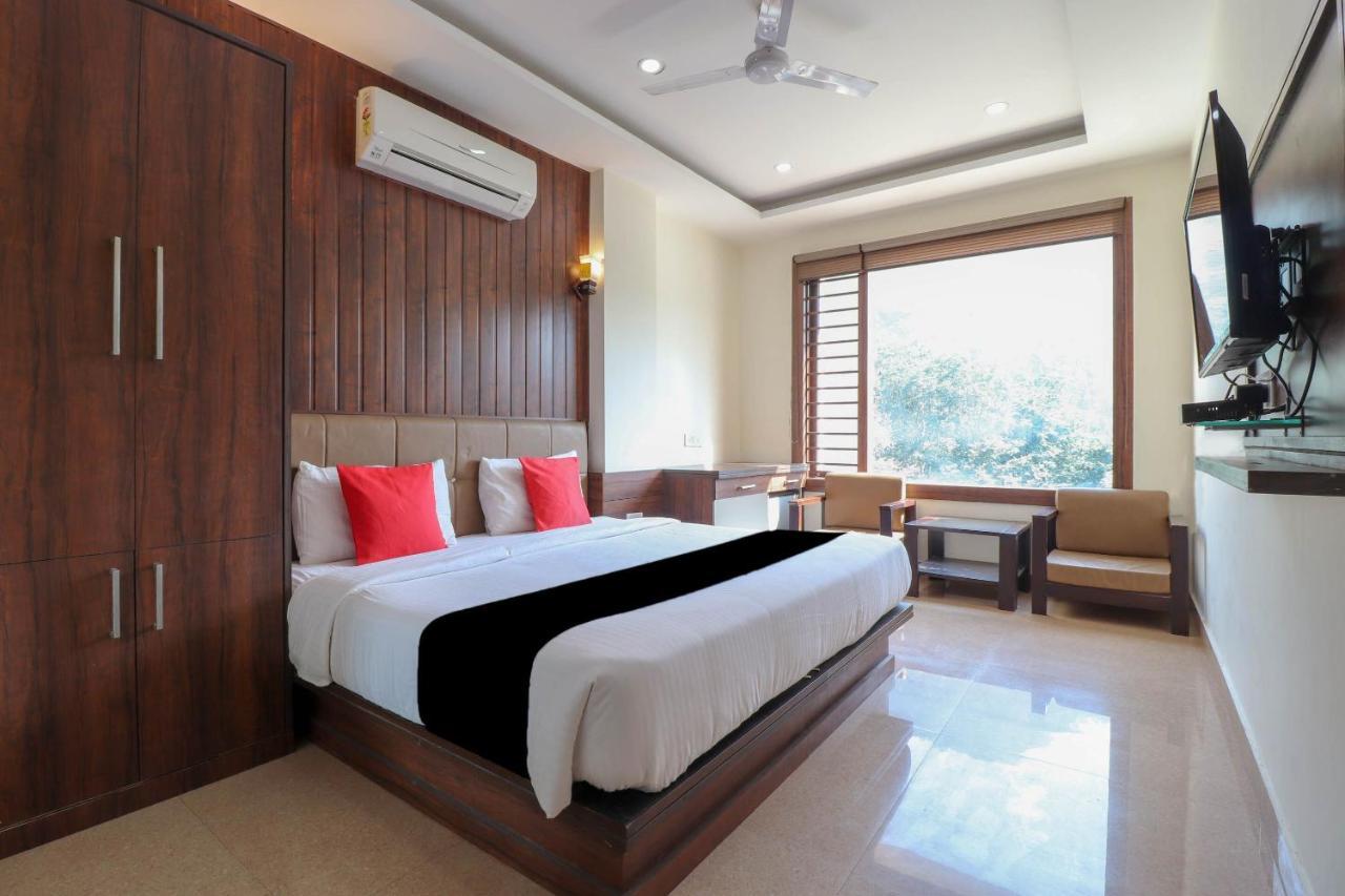 Capital O 76444 Hotel Hill-Top Inn Narendra Nagar ภายนอก รูปภาพ
