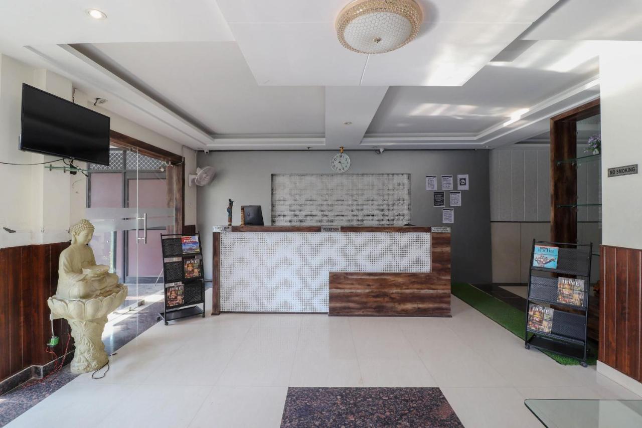 Capital O 76444 Hotel Hill-Top Inn Narendra Nagar ภายนอก รูปภาพ